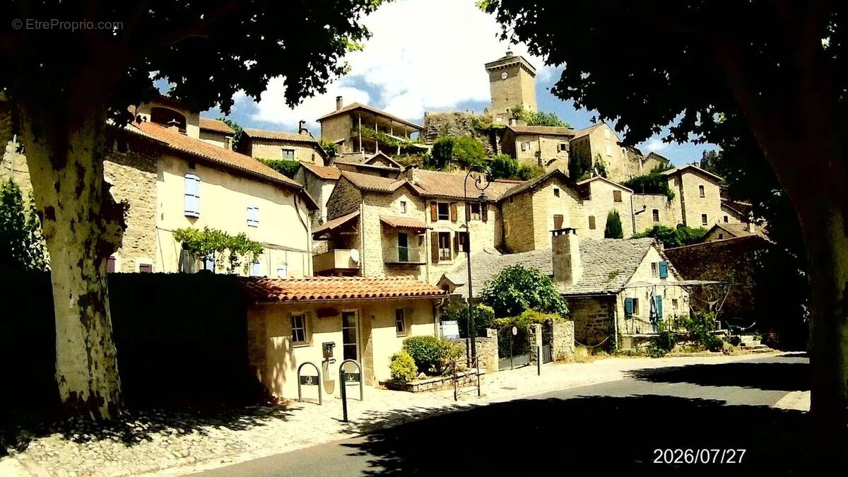 Appartement à PEYRELEAU