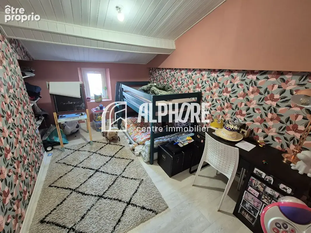 118m² habitable, 3 chambres, proximité commerces. - photo 7