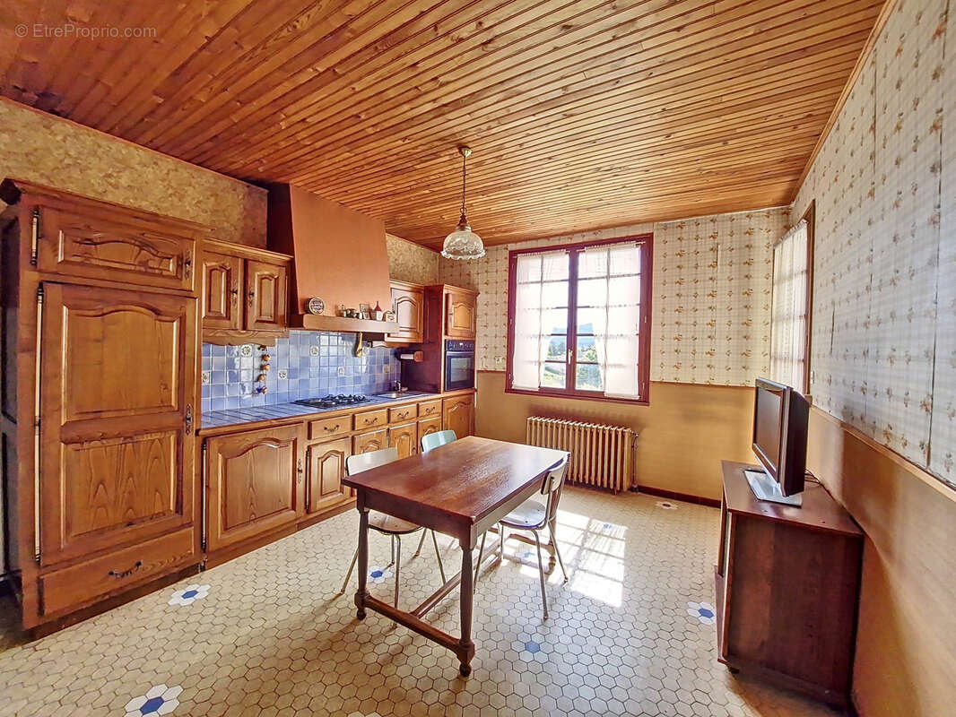 Maison type 4 de 105 m2 sur son terrain de 1664 m2 - photo 9