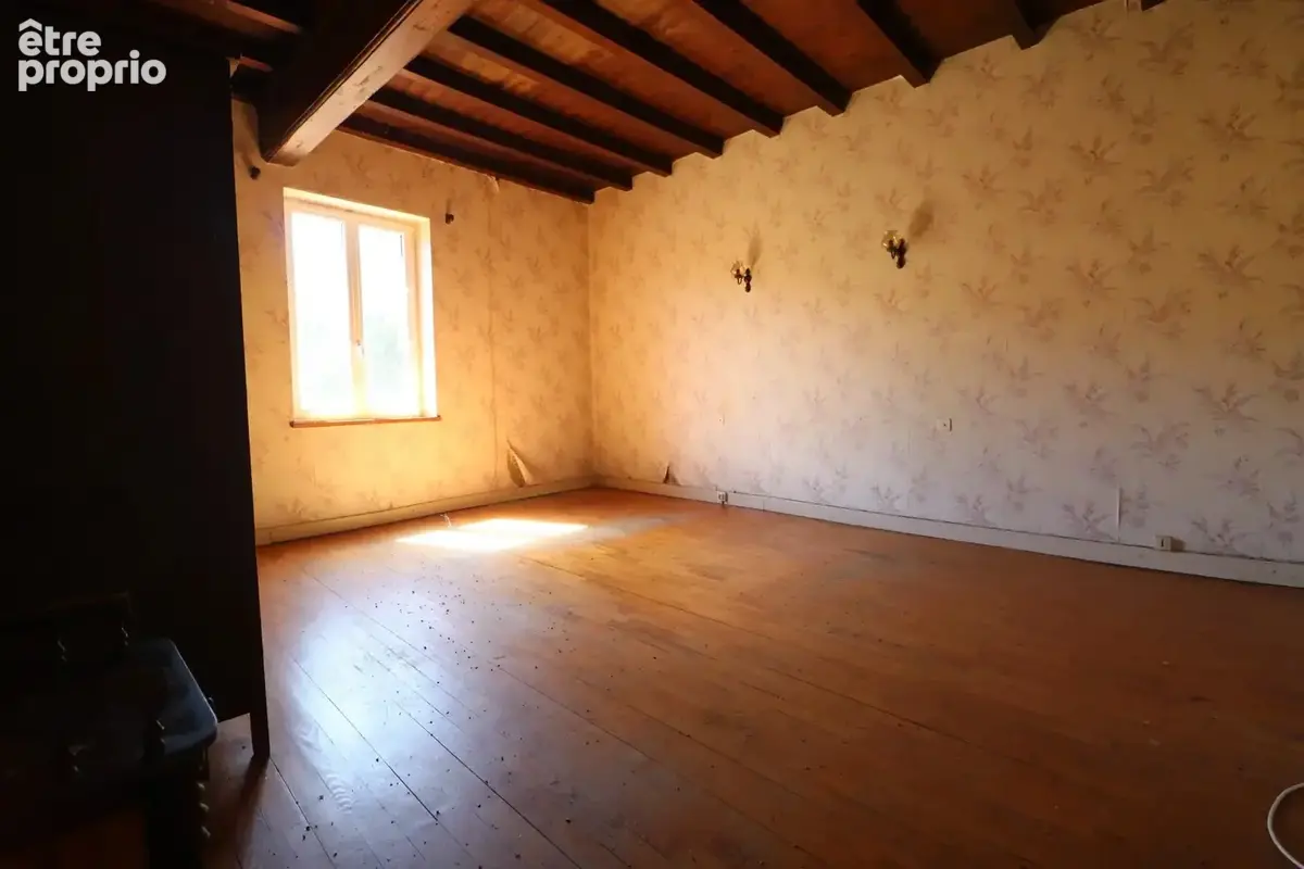 Corps de ferme sur 20 000 m² de terrain - photo 5