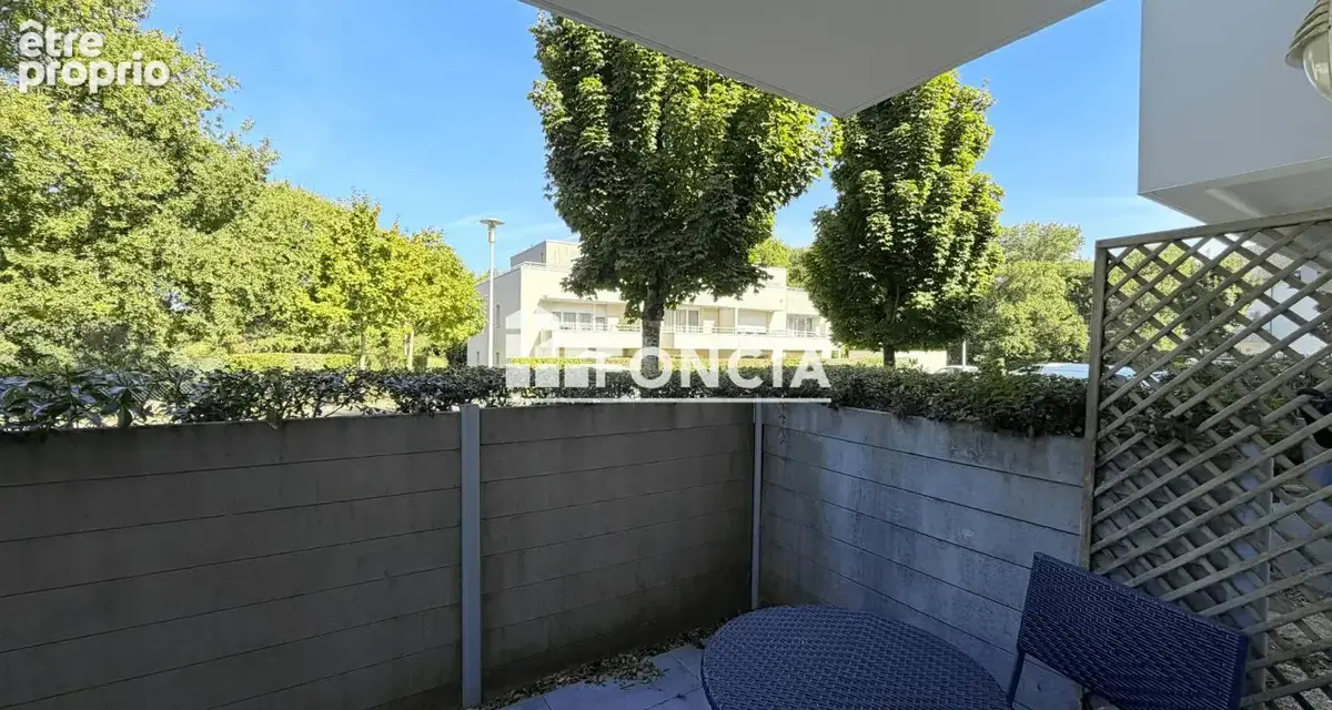 Studio entièrement rénové avec terrasse – Vannes secteur Gare - photo 5
