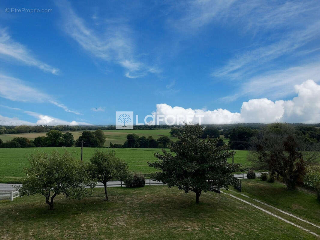 Maison à NOYAL-CHATILLON-SUR-SEICHE