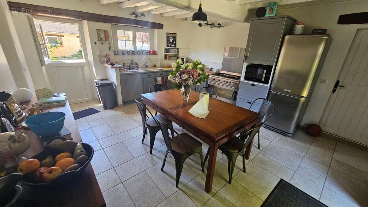 Maison à HOUDAN
