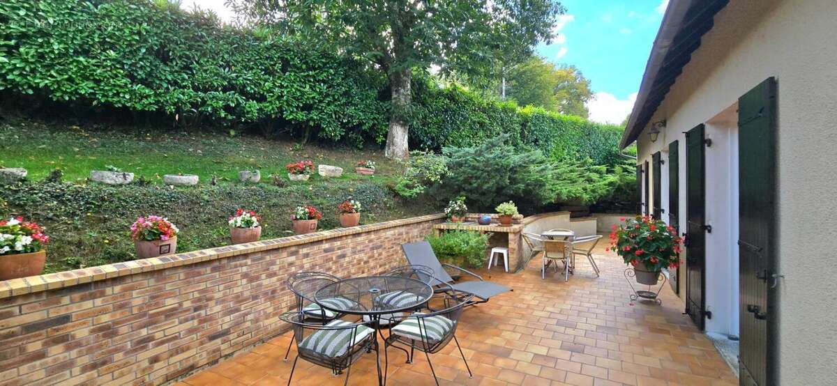 Maison à COULOUNIEIX-CHAMIERS