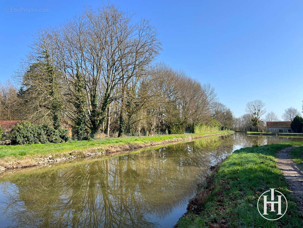 Maison à CHARENTON-DU-CHER