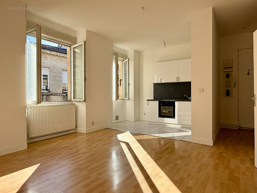 Appartement à BORDEAUX