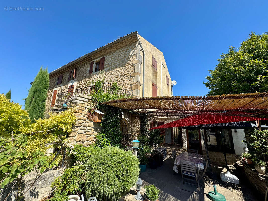Maison à GRIGNAN