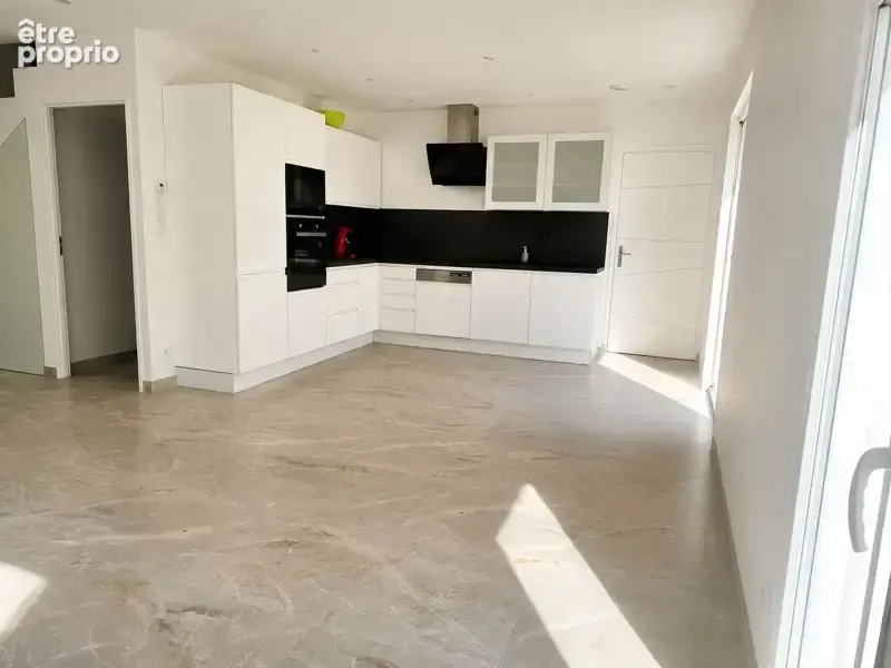 Maison de 6 pièces principales - photo 2