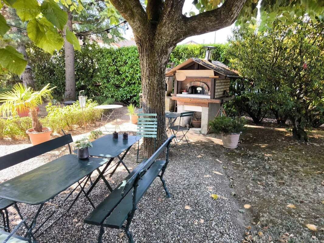 Propriété Arnas 155 m² + dépendances - photo 5
