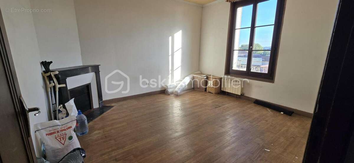 Maison ancienne avec grand local - photo 12