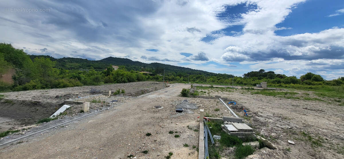 Terrain à MORMOIRON