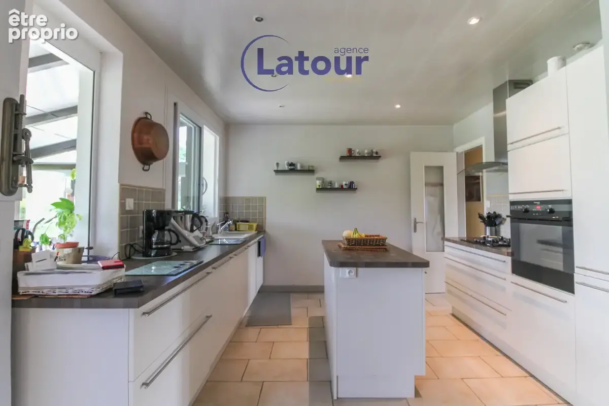 8 min de dreux. maison de 5 pieces avec sous-sol sur 1320 m2 de terrain. - photo 3