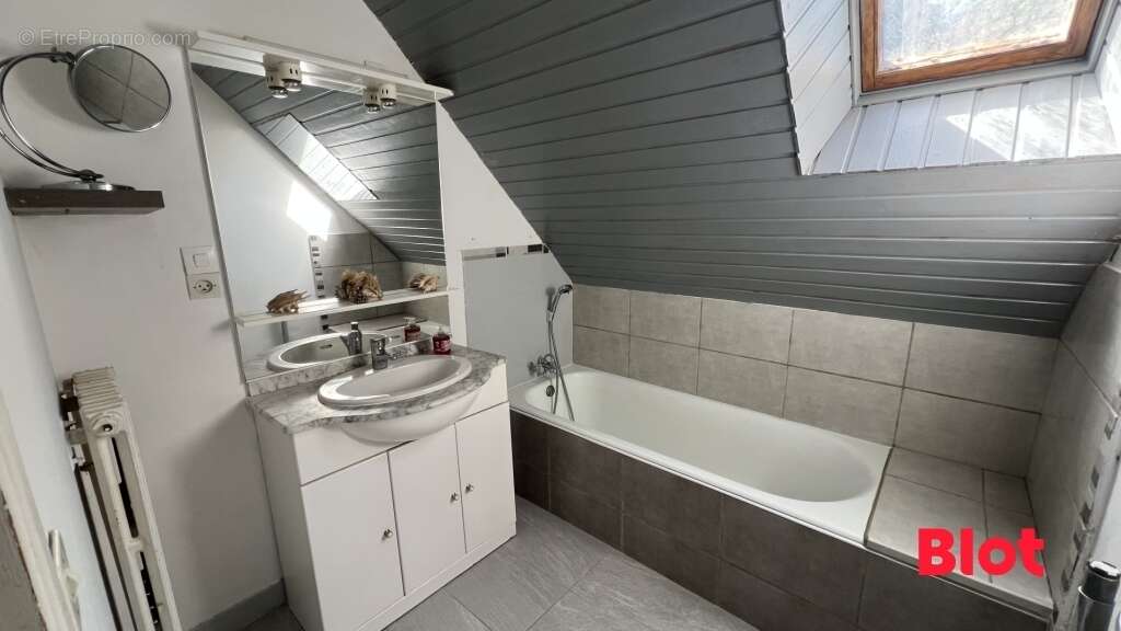 Maison à LIFFRE