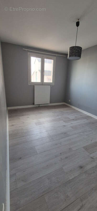 Appartement à ISSOU