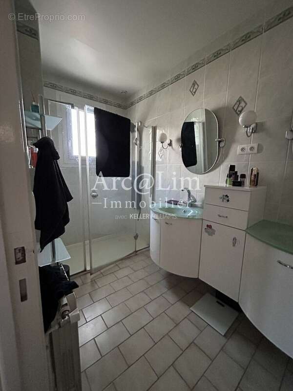 Maison à PEYRAT-DE-BELLAC