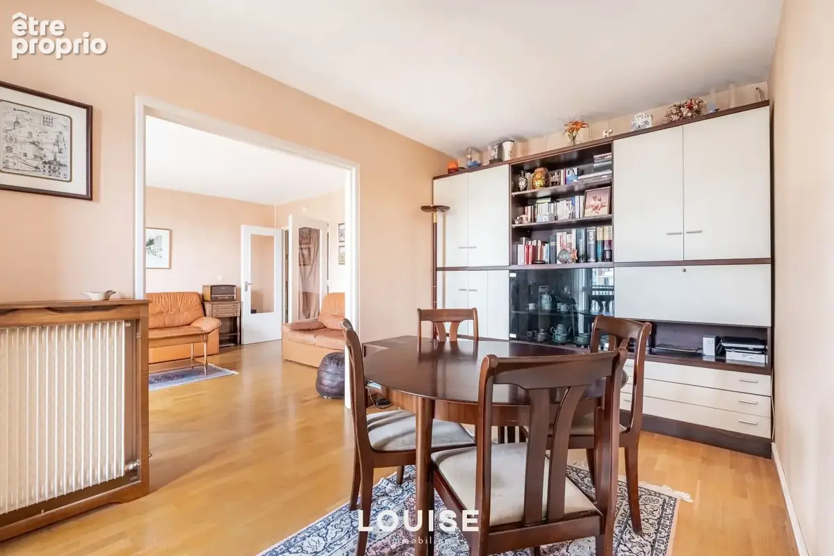 Appartement 93 m² à Chaville  - photo 2