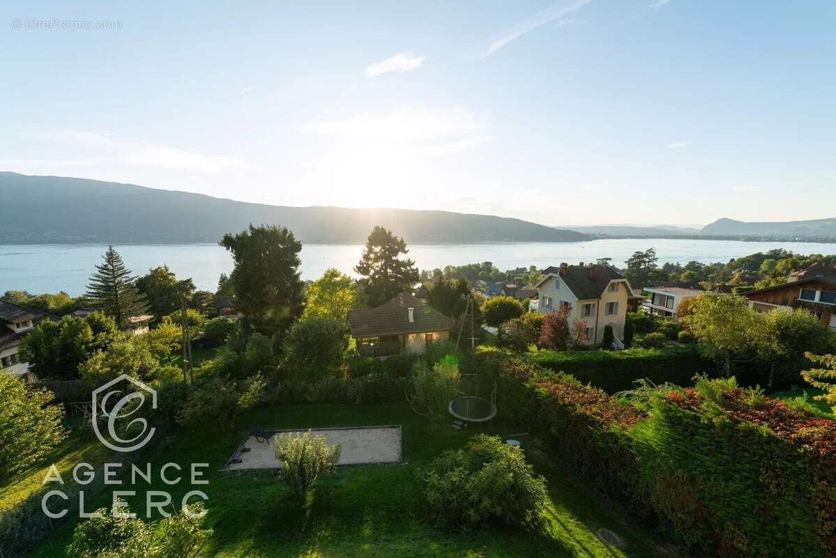 Maison à VEYRIER-DU-LAC