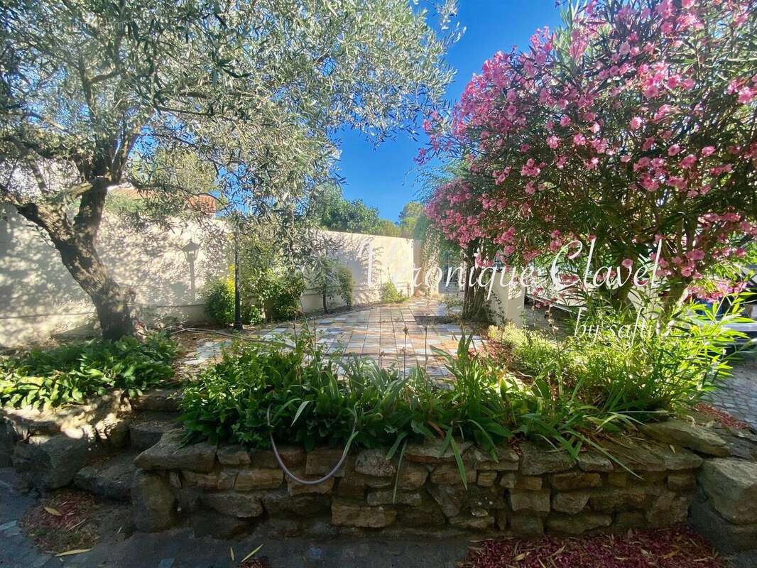 Photo 2 - Maison à SAINT-PRIVAT-DES-VIEUX