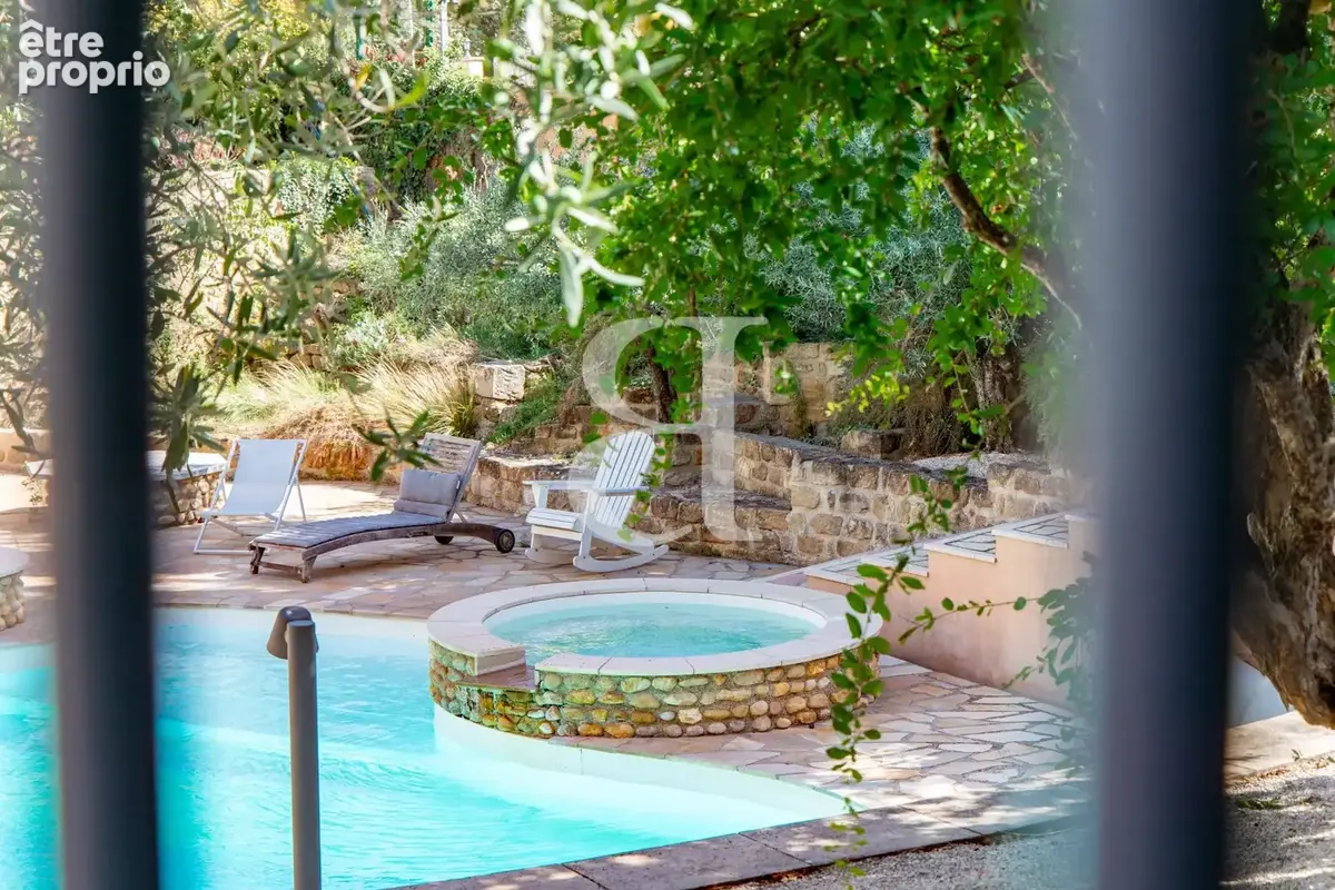 Maison 8 pièces 260 m² à vendre à Sainte-Cecile-Les-Vignes (84290) - photo 9