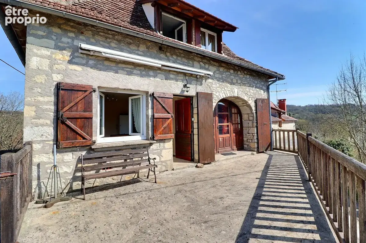 Maison à LISSAC-ET-MOURET