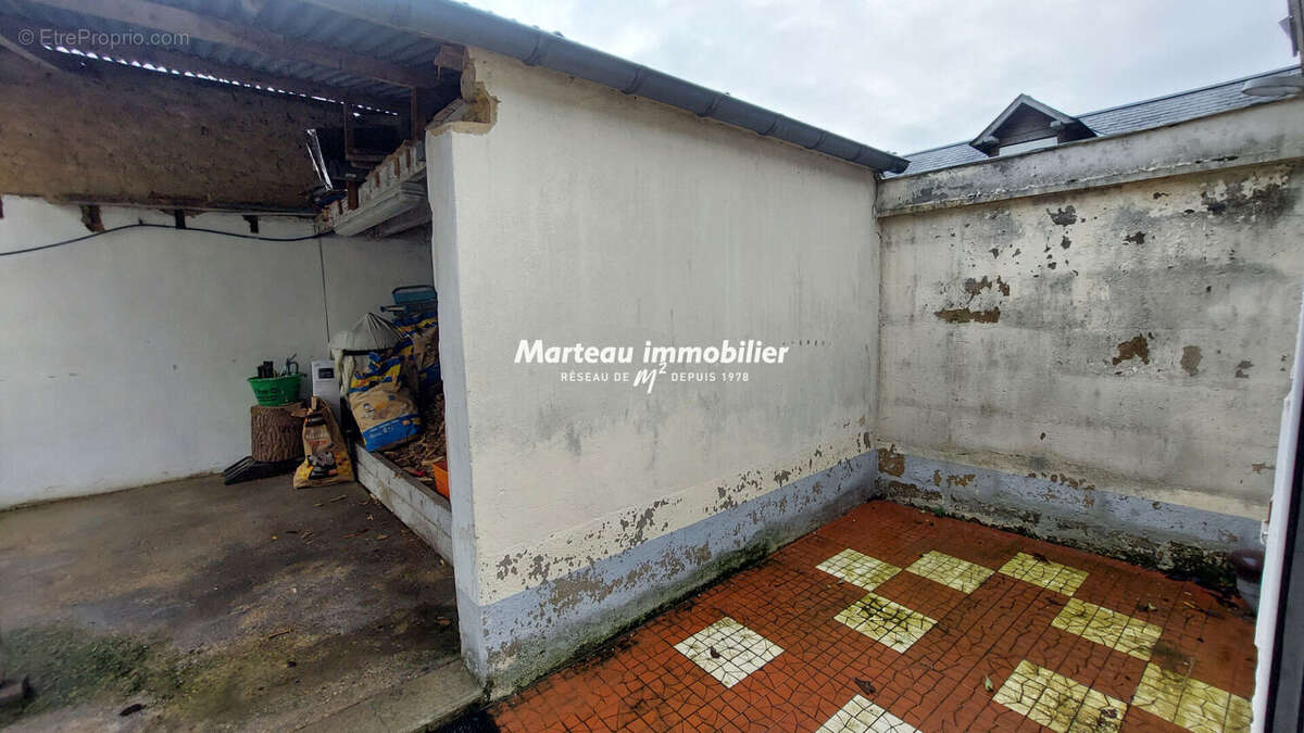 Maison à JOUE-L'ABBE