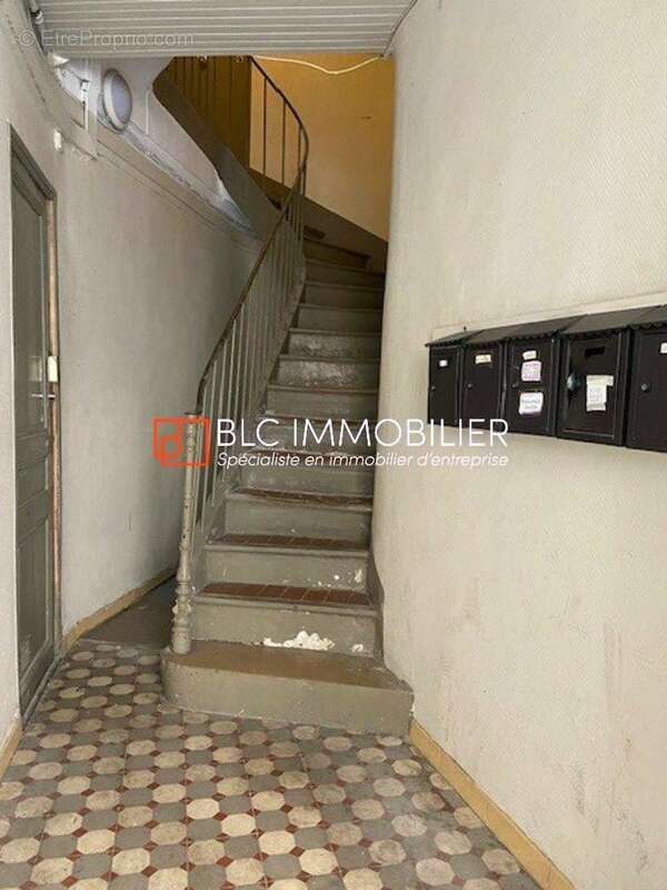 Appartement à MARSEILLE-4E