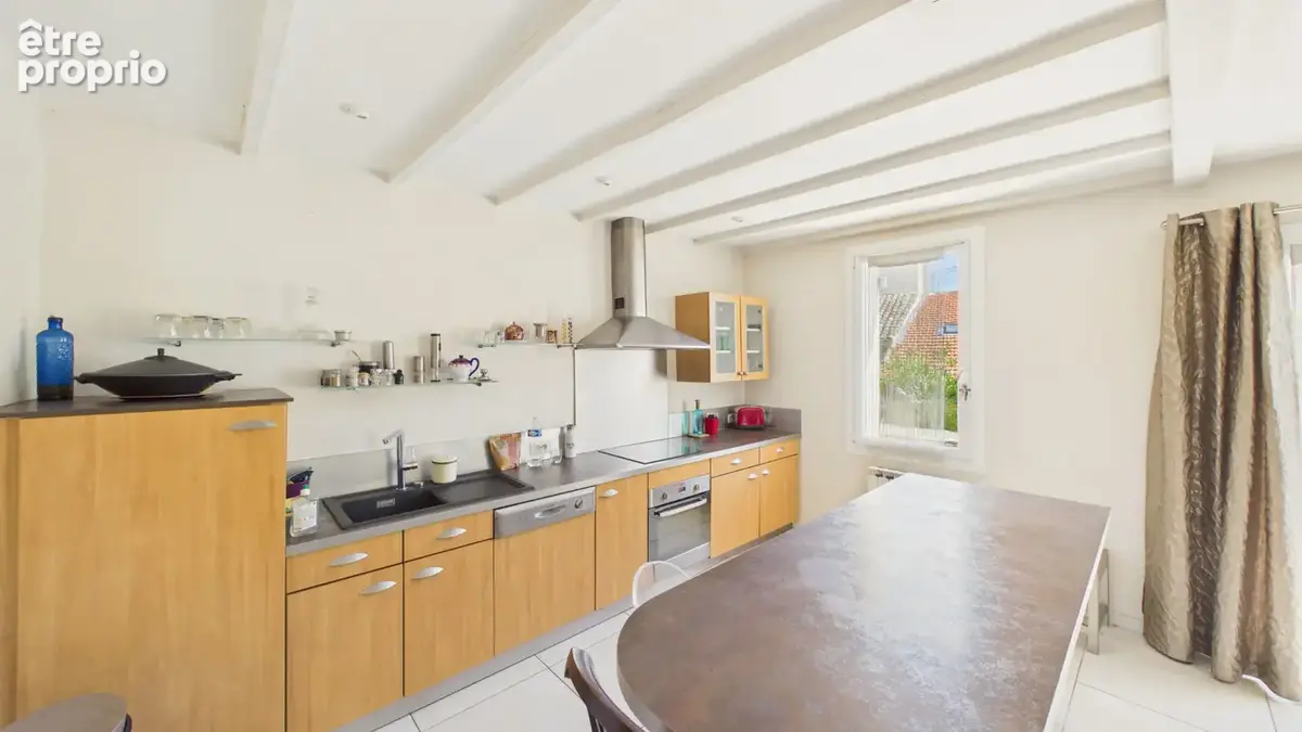 À 5 km d'Avignon Maison de Village Type LOFT 170 m² avec Terrasse, Garage Idéale 2 Familles - photo 3