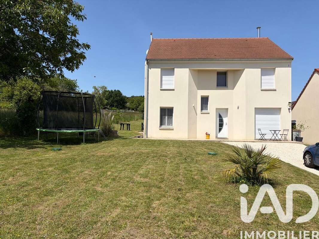 Photo 2 - Maison à NAILLY
