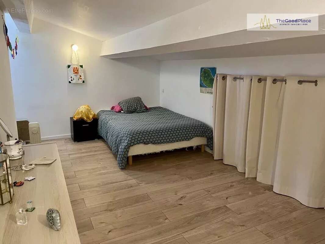 Appartement à LE PUY-SAINTE-REPARADE