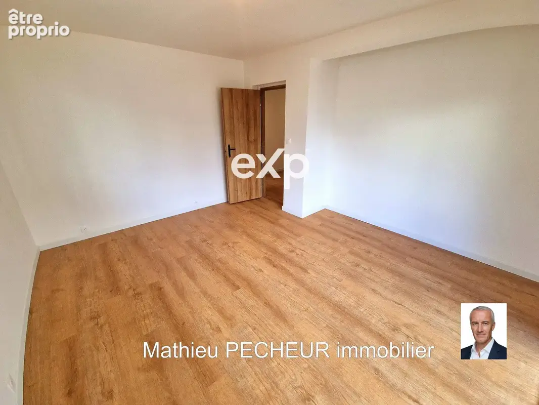 Appartement 5 pièces 133 m² à vendre à Saint-Denis (97400) - photo 4