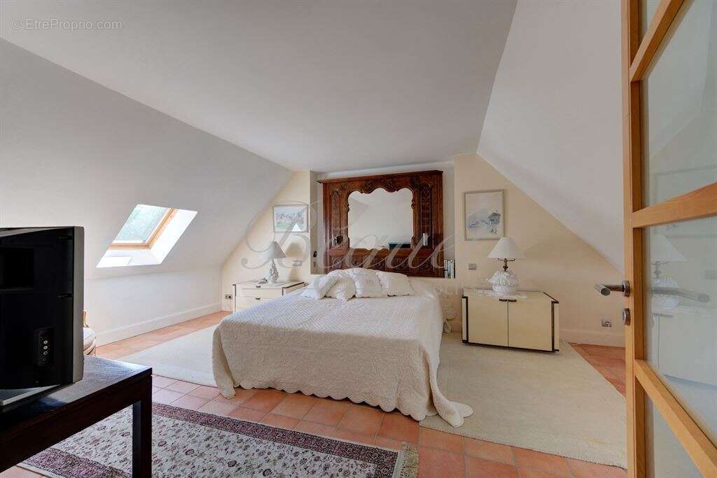 Indre et loire - chinon / thizay 37500 - maison 234 m² - 5 ch - deux gites - piscine - parc 8 000 m² - photo 13