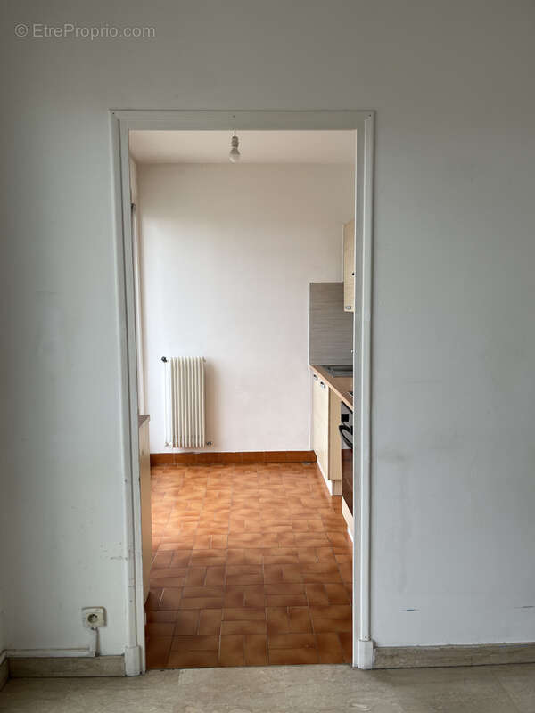 Appartement à MARSEILLE-5E