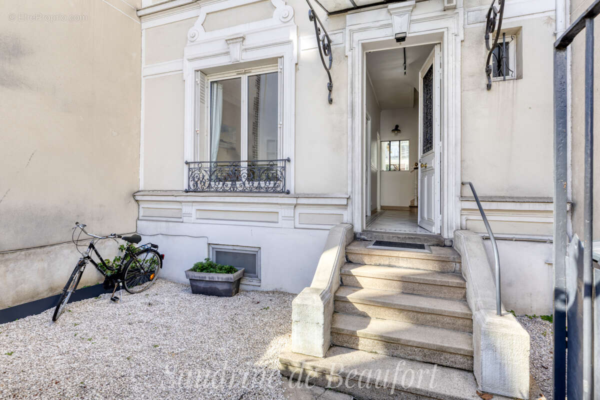 Maison à ASNIERES-SUR-SEINE