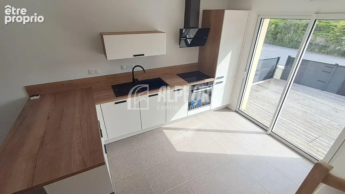 Saint Marc sur Mer Maison RT 2012,  3 chambres, garage. - photo 2