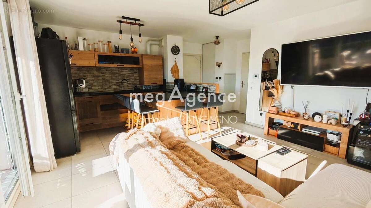 Appartement à PUGET-SUR-ARGENS