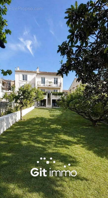 Appartement à MARSEILLE-10E