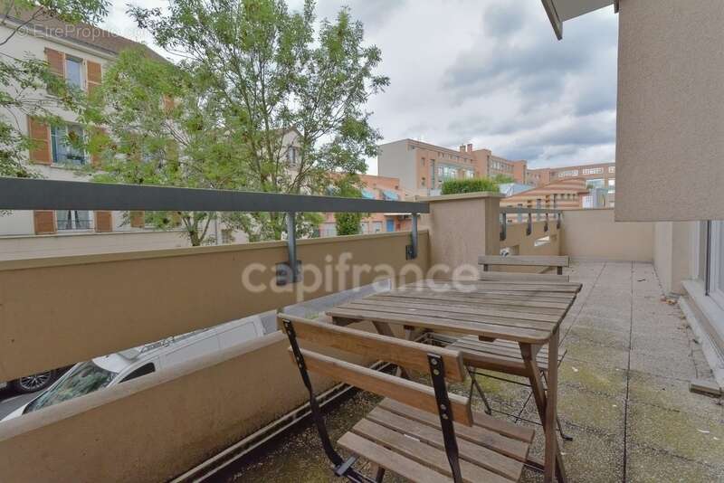 Appartement à HOUILLES