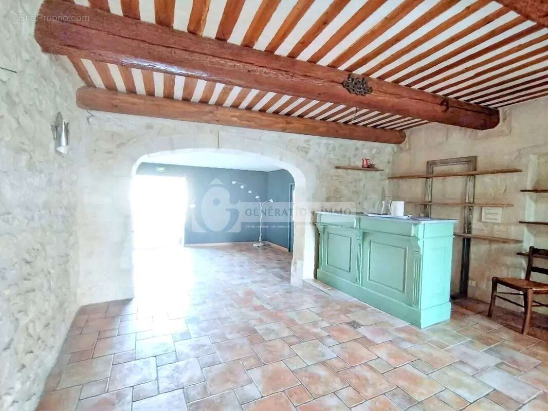 Mas de village au coeur de Fontvieille avec piscine et hangar - photo 6