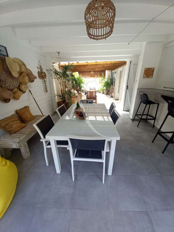 Maison à LES TROIS-ILETS