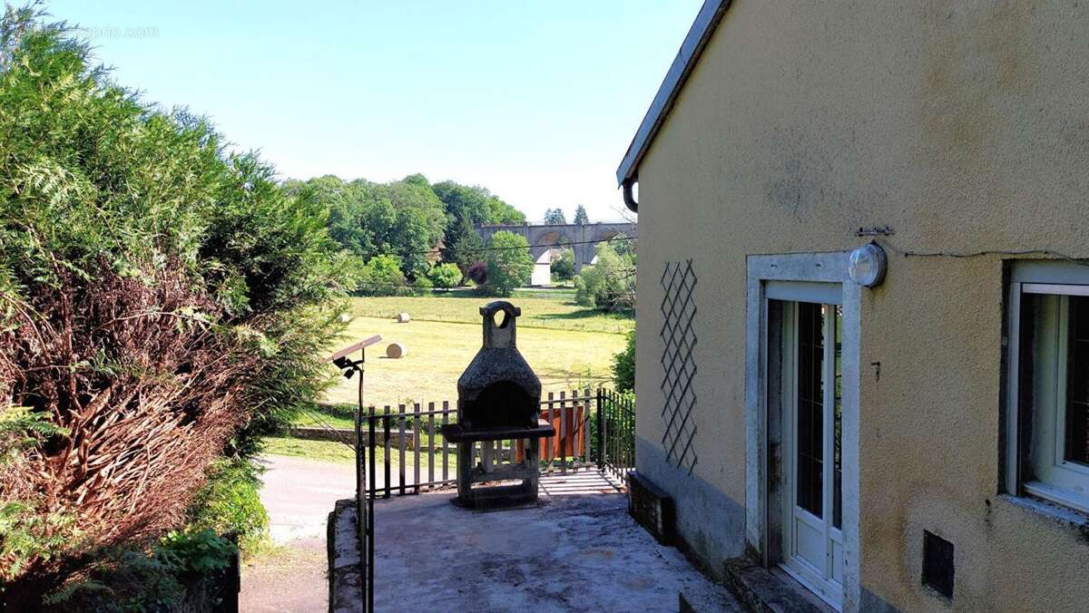 Maison à PASSAVANT-LA-ROCHERE