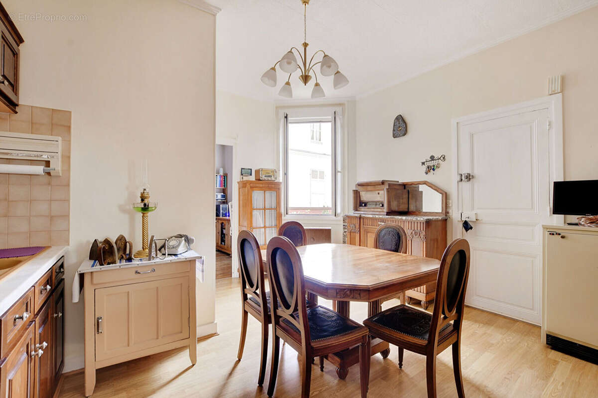 Appartement à PARIS-19E