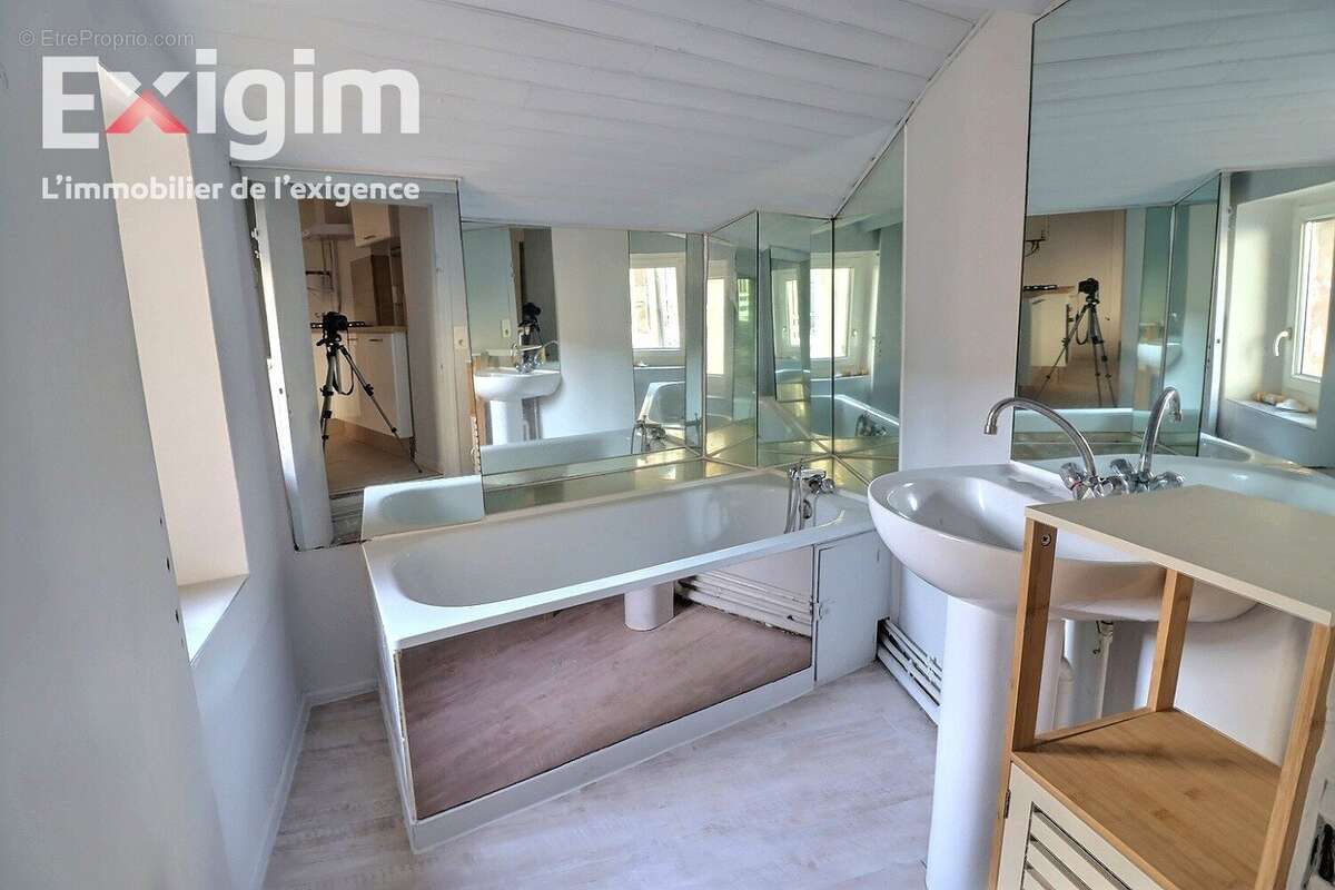 Appartement à TOURNON-SUR-RHONE