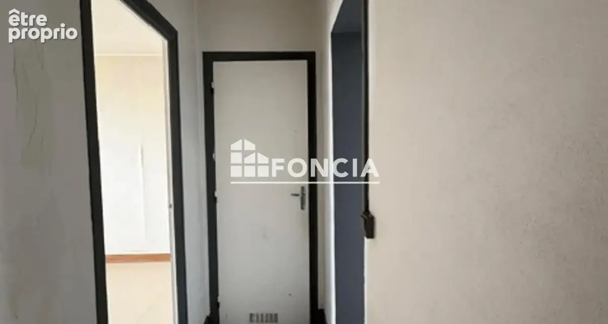 CHARLEVILLE - MÉZIÈRES - Appartement 2 pièces a rénover - 51m2 - photo 6
