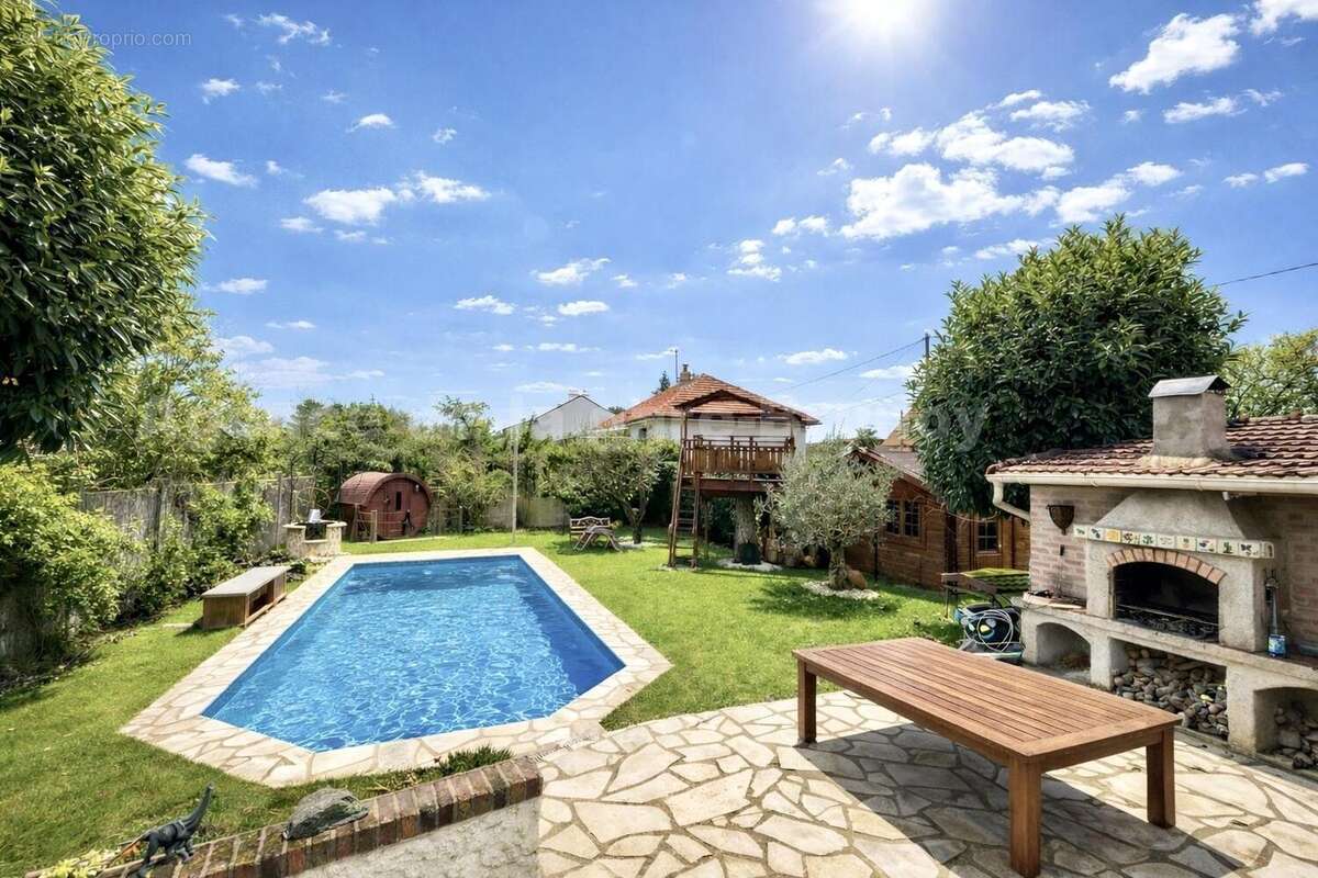 jardin 1 2 - Maison à YERRES