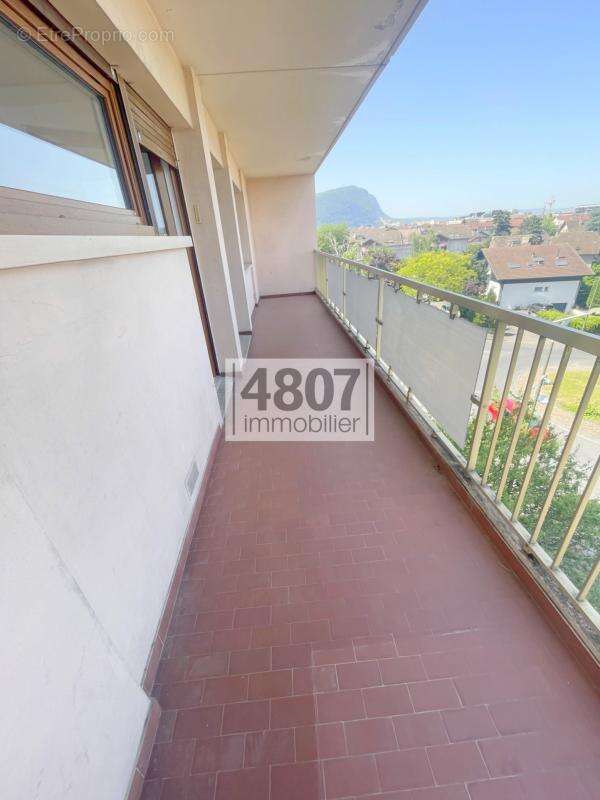 Appartement à VILLE-LA-GRAND