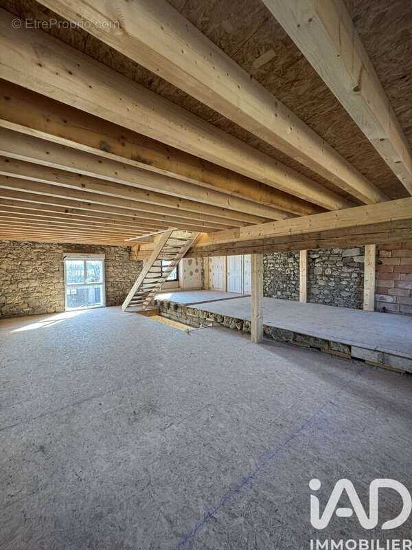 Maison 183 m² à Savigny  - photo 3