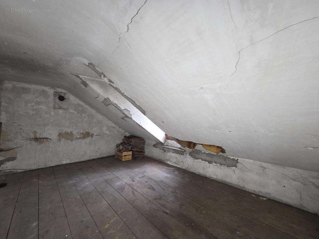 Maison à FESCHES-LE-CHATEL