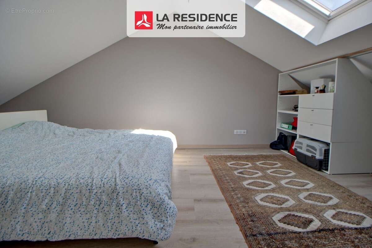 Maison 96 m² à Les Clayes-Sous-Bois  - photo 8