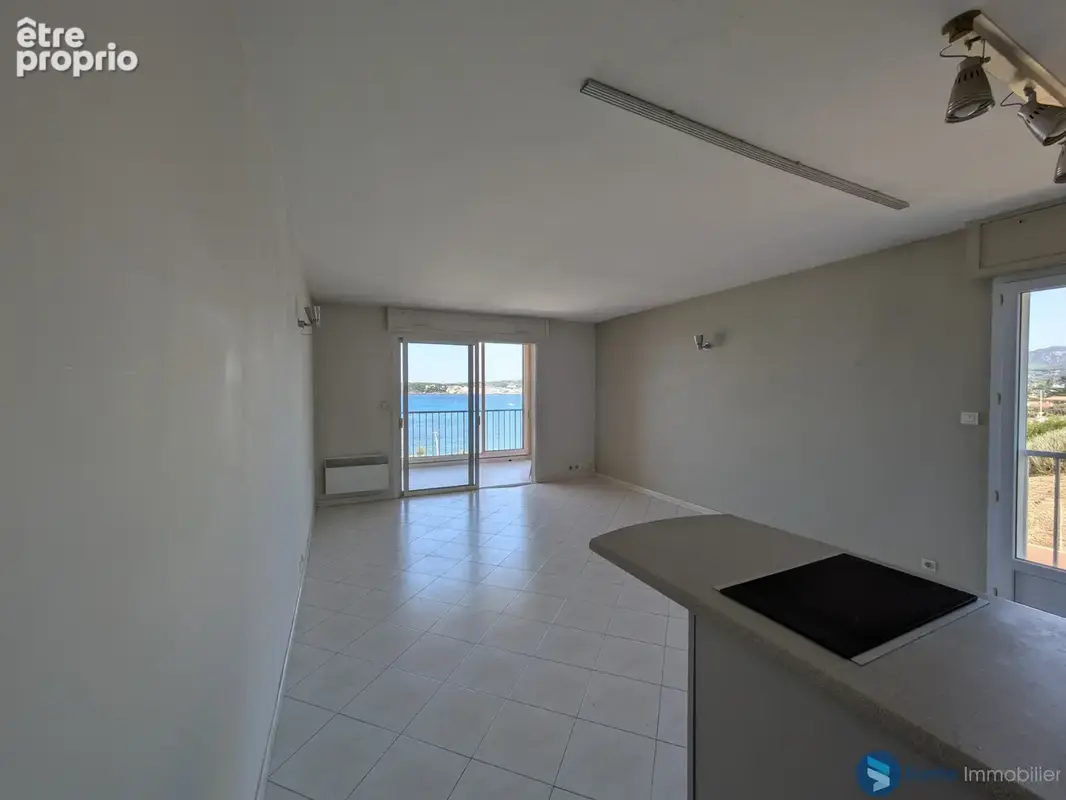 Six fours les plages t2 vue mer avec cave et garage - photo 4