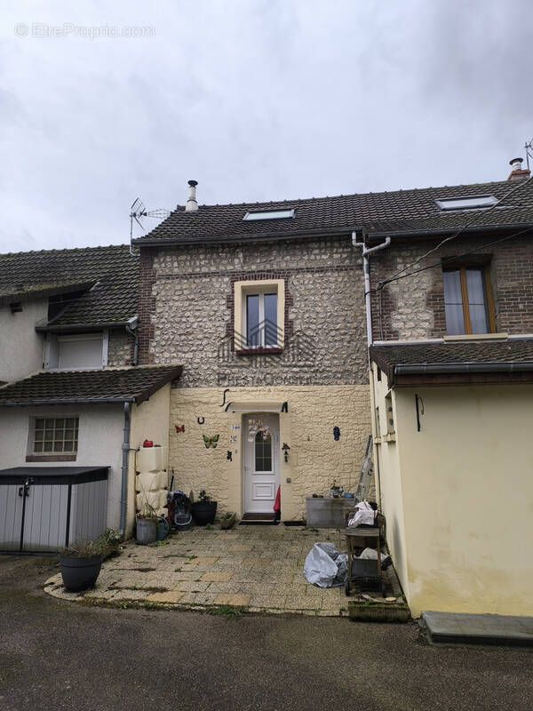 Maison à CLEON